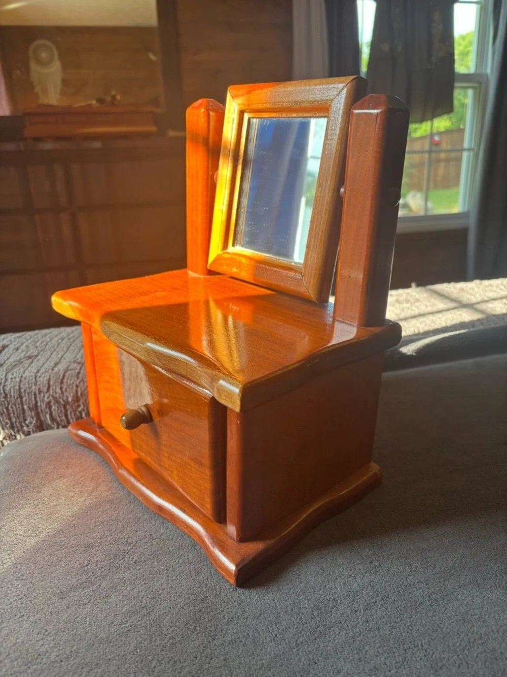 Vintage Tabletop Vanity Jewelry Chest, Cedar Wood Color